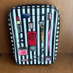 HENRI BENDEL Beauty Essentials Makeup Brush Portfolio EUC